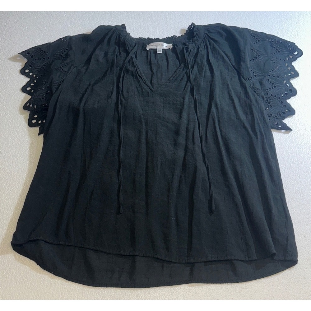 Chelsea & Theodore Womens Black Eyelet Flutter Sleeve Boho Tie Neck‎ Blouse L